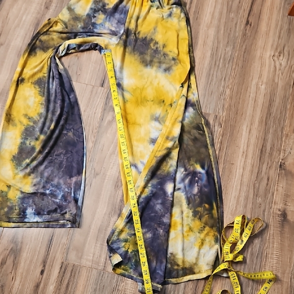 Ellie & Kate Yellow and Black Tie-Dye Wide-Leg Pants With Side Slits Small - Picture 10 of 12